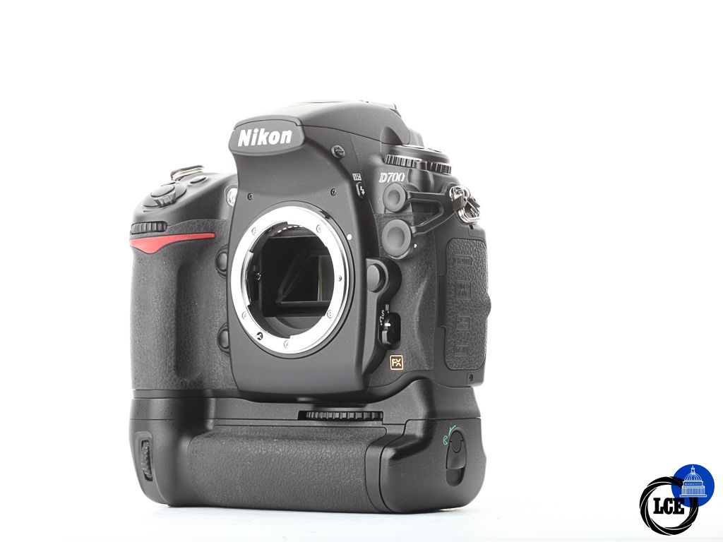 Nikon D700 + MB-D10 | 10113959 Nikon D700 + MB-D10 | 10113959