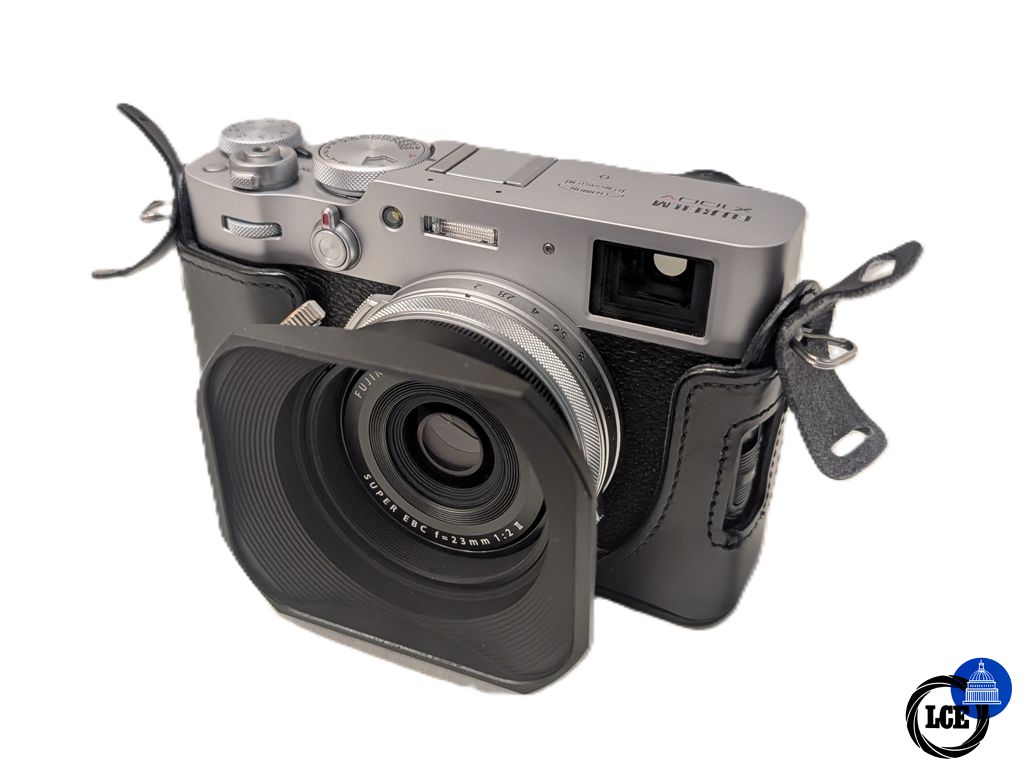 FujiFilm X100V Silver - Low 200 Shutter Count!