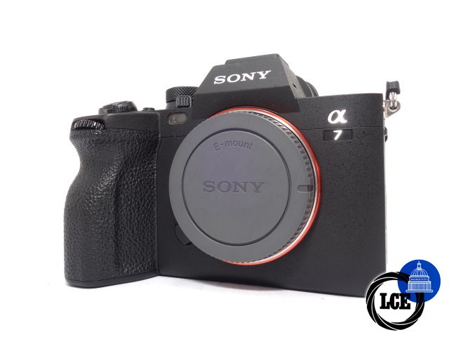 Sony A7 IV BODY *** only 8000 shots***
