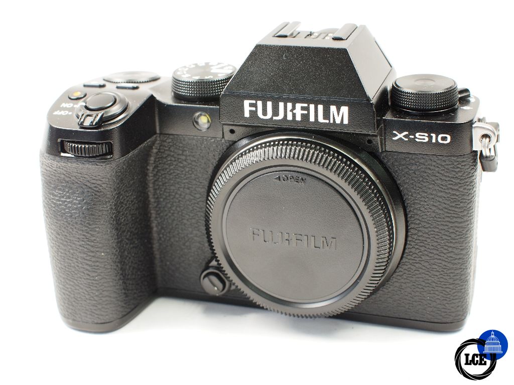 FujiFilm X-S10 Body shutter count 1262