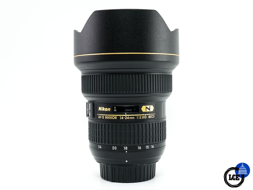 Nikon AF-S 14-42mm F2.8G ED N Nikon AF-S 14-42mm F2.8G ED N