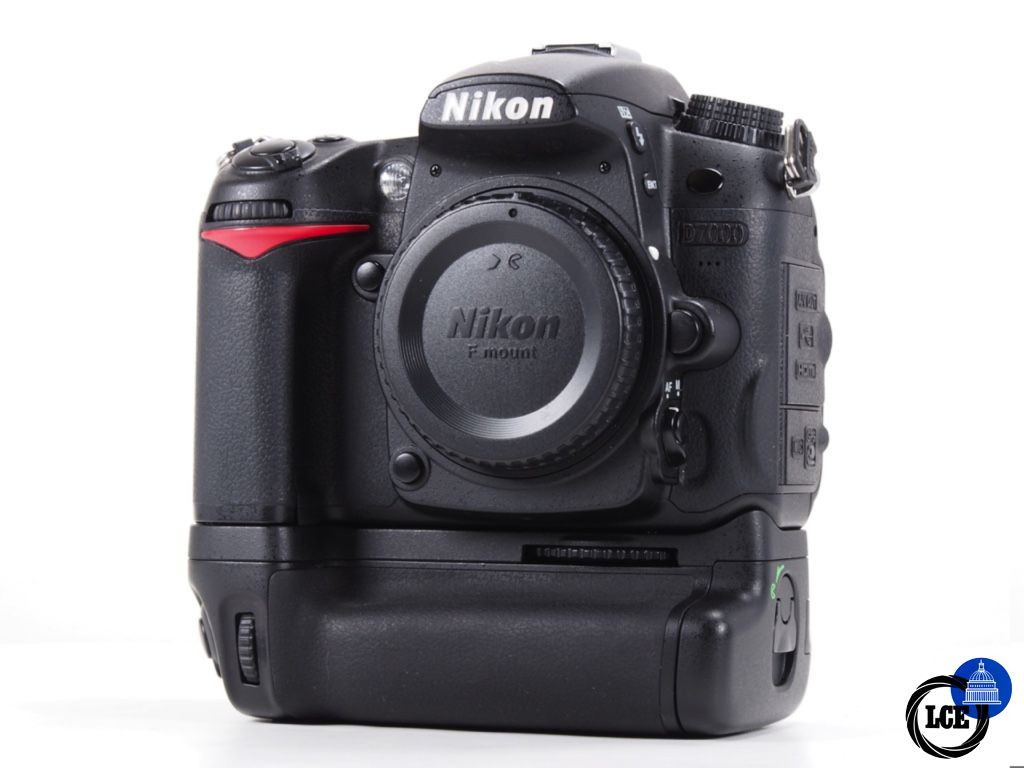 Nikon D7000 & Grip