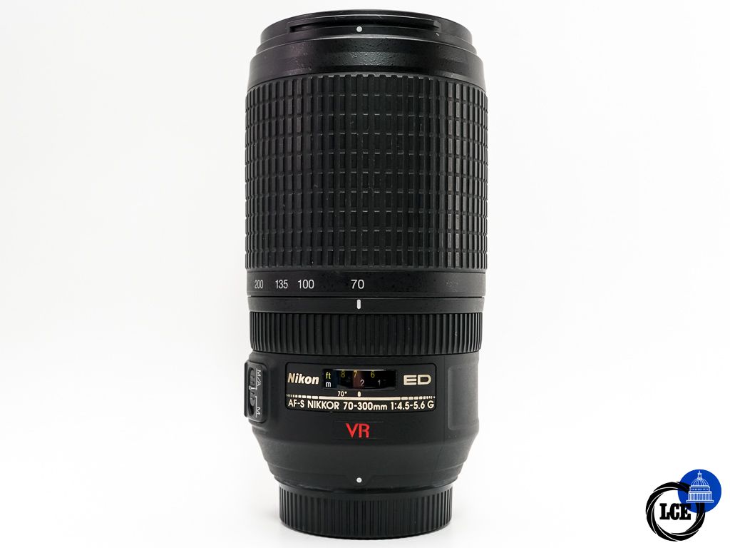 Nikon AF-S 70-300mm F4.5-5.6G ED VR Nikon AF-S 70-300mm F4.5-5.6G ED VR