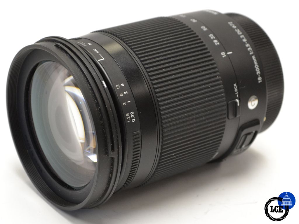 Sigma 18-300mm F3.5-6.3 DC