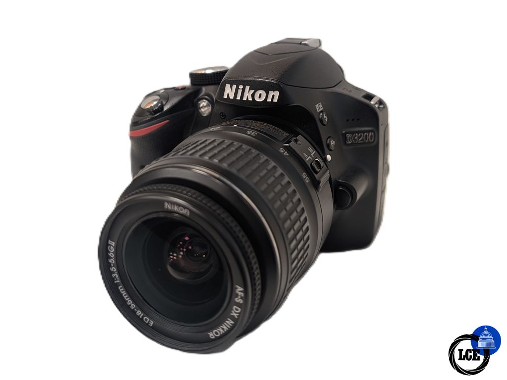 Nikon D3200 + 18-55mm F3.5-5.6 DX ED II - Low 5600 Shutter Count! 