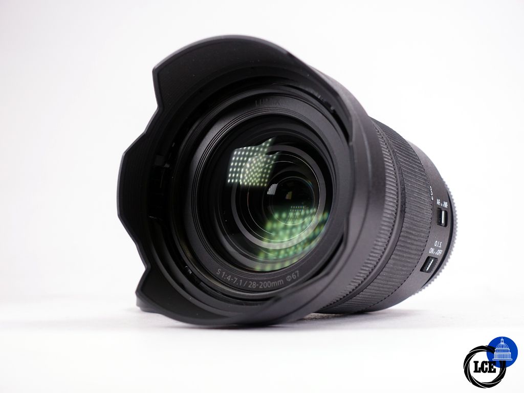 Panasonic 28-200mm f/4-7.1 S