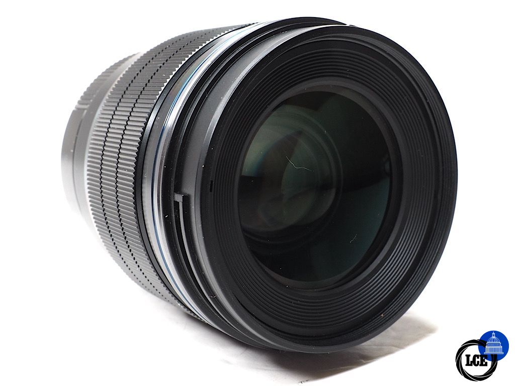 Olympus 25mm f1.2 PRO