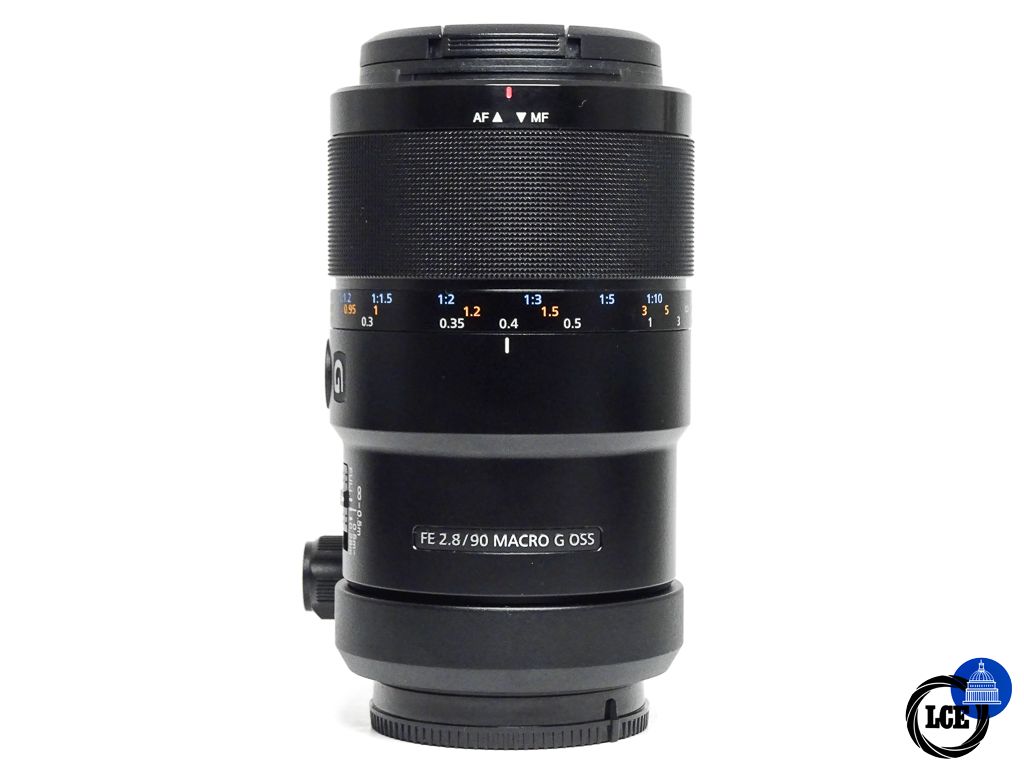 Sony FE 90mm f/2.8 Macro G OSS + Tripod Foot Sony FE 90mm f/2.8 Macro G OSS + Tripod Foot