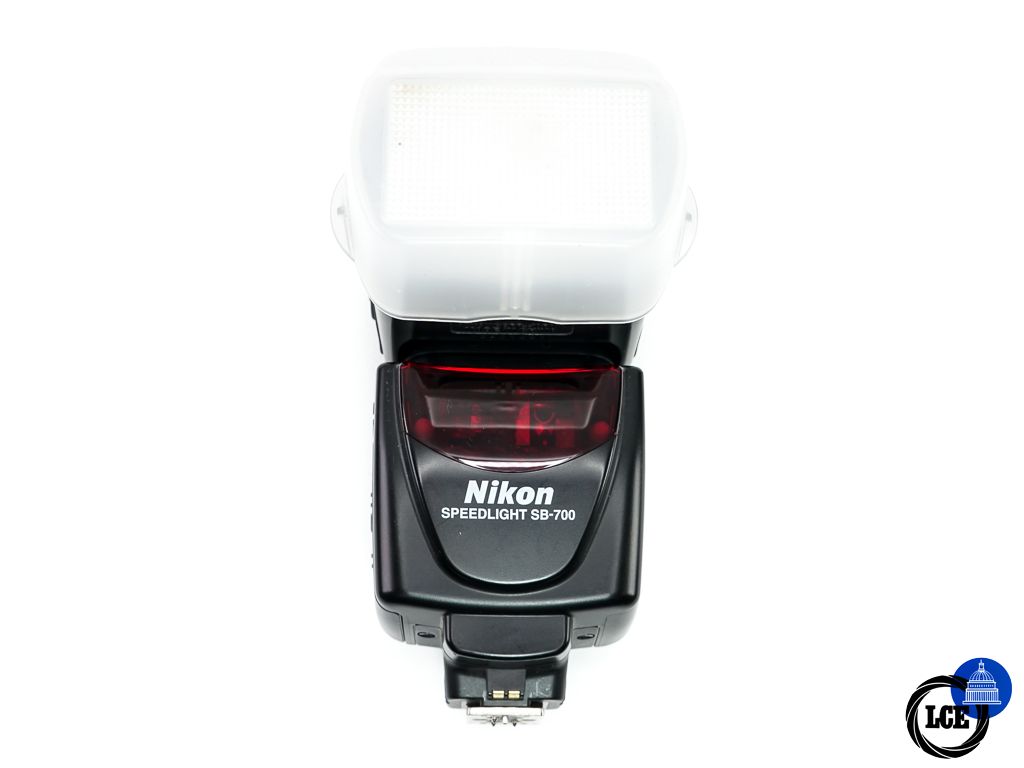Nikon SB-700 SPEEDLIGHT Nikon SB-700 SPEEDLIGHT