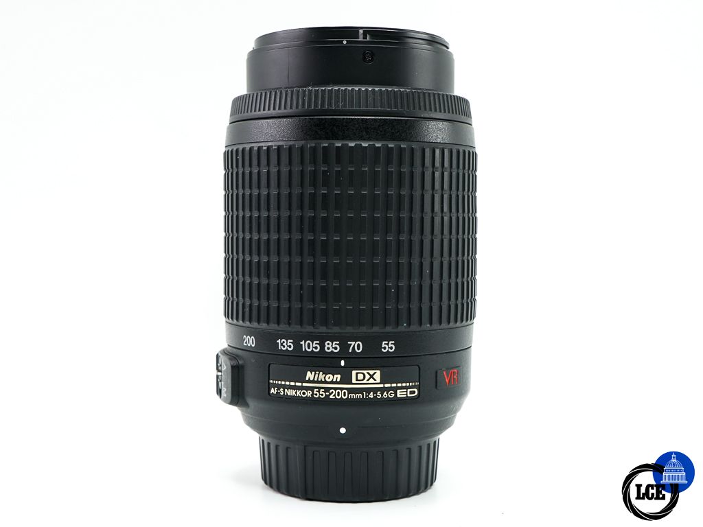 Nikon AF-S 55-200mm F3.5-5.6G ED VR DX Nikon AF-S 55-200mm F3.5-5.6G ED VR DX