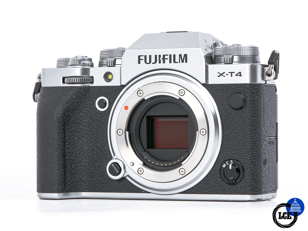 FujiFilm X-T4 Body **Boxed**