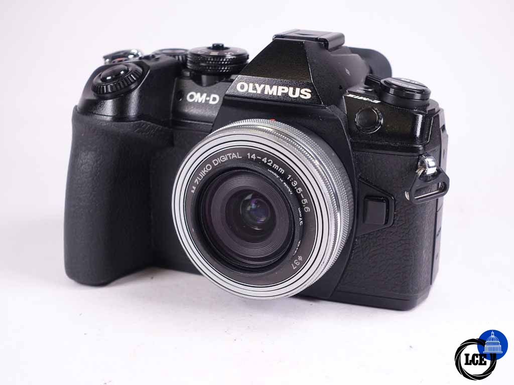 Olympus OM-D EM-1 Mark ii & 14-42mm M.Zuiko Lens