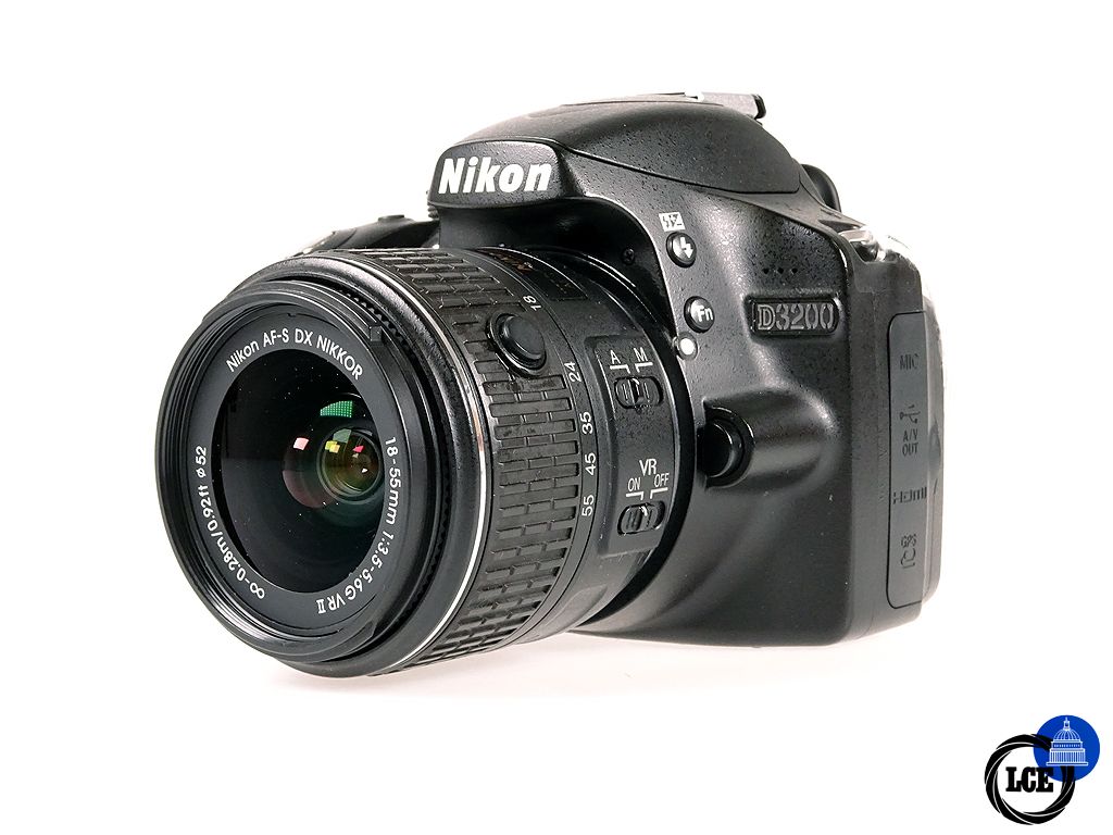 Nikon D3200 + AF-S 18-55mm f3.5-5.6 G II VR