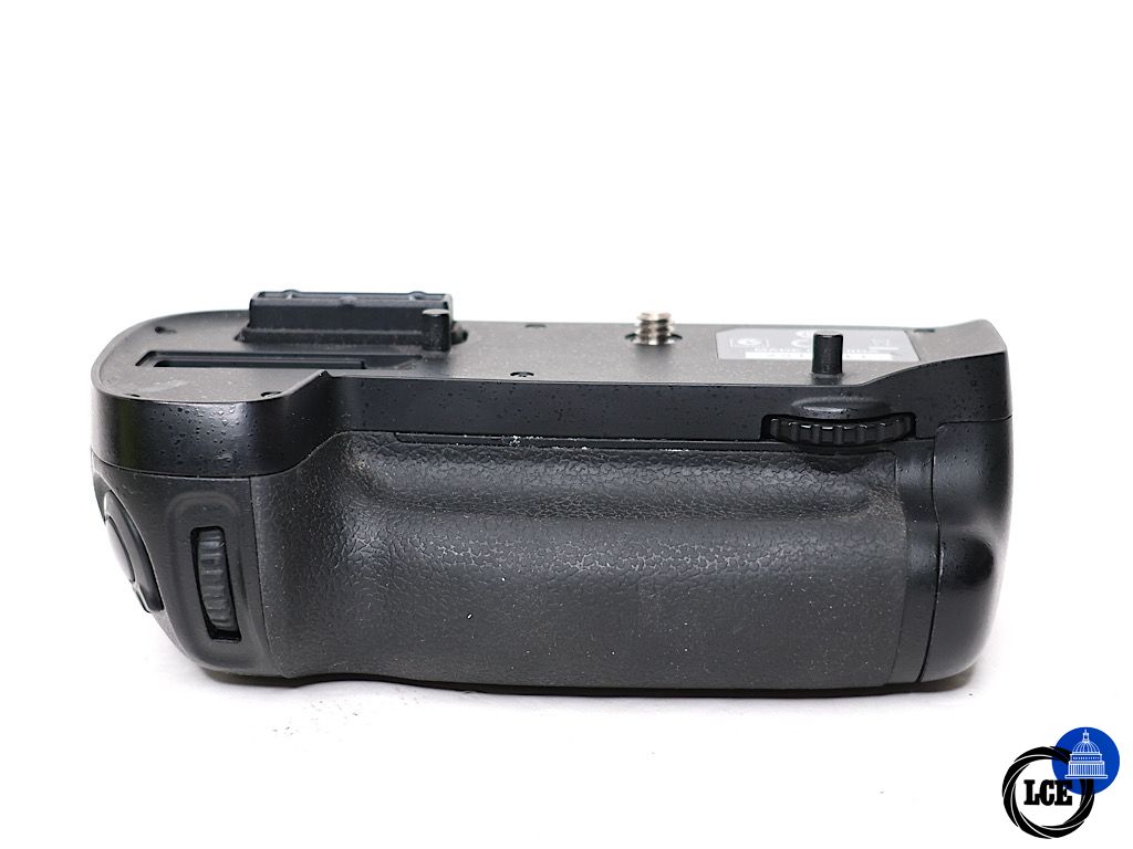 Nikon MB-D15