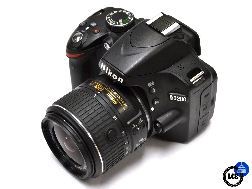 Nikon D3200 + 18-55mm