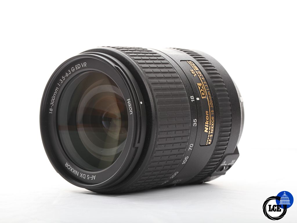 Nikon AF-S 18-300mm f/3.5-6.3 VR DX | 10114097 Nikon AF-S 18-300mm f/3.5-6.3 VR DX | 10114097