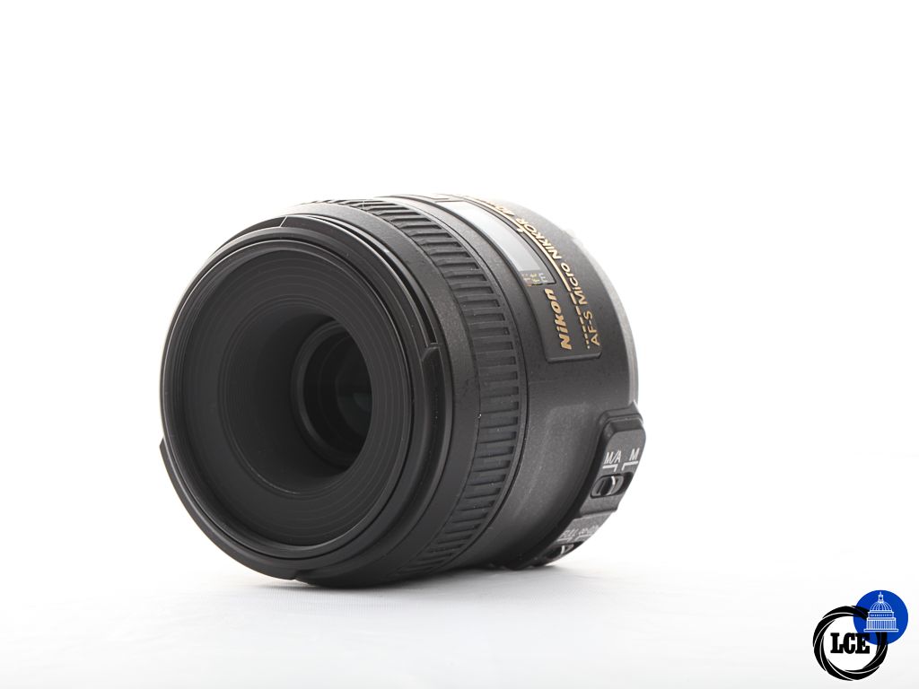 Nikon AF-S 40mm f/2.8 DX Micro | 10114100 Nikon AF-S 40mm f/2.8 DX Micro | 10114100
