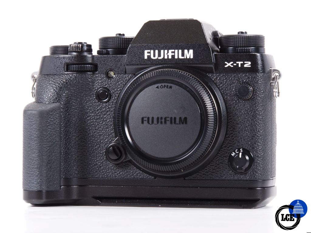 FujiFilm X-T2 & MHG-XT2