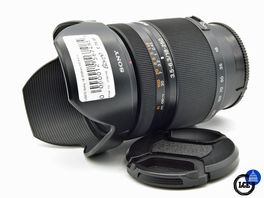 Sony DT 18-250mm f/3.5-6.3 A Mount including original box and hood. 