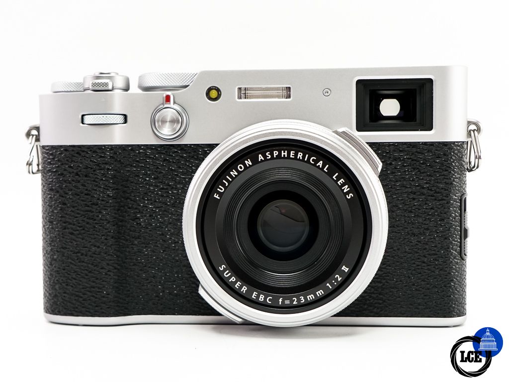 FujiFilm X100V Silver * BOXED / SHUTTER COUNT 2.3K *