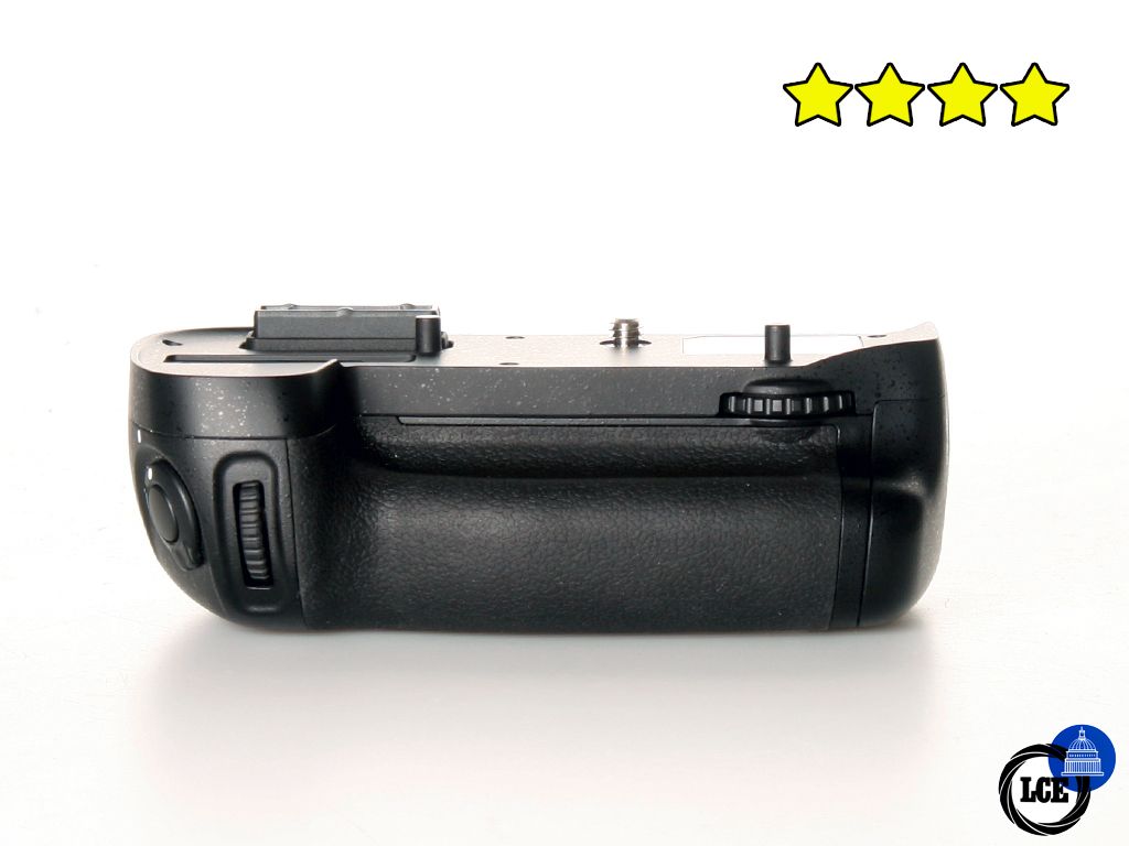 Nikon MB-D15 for D7100/D7200 (with both cradles)