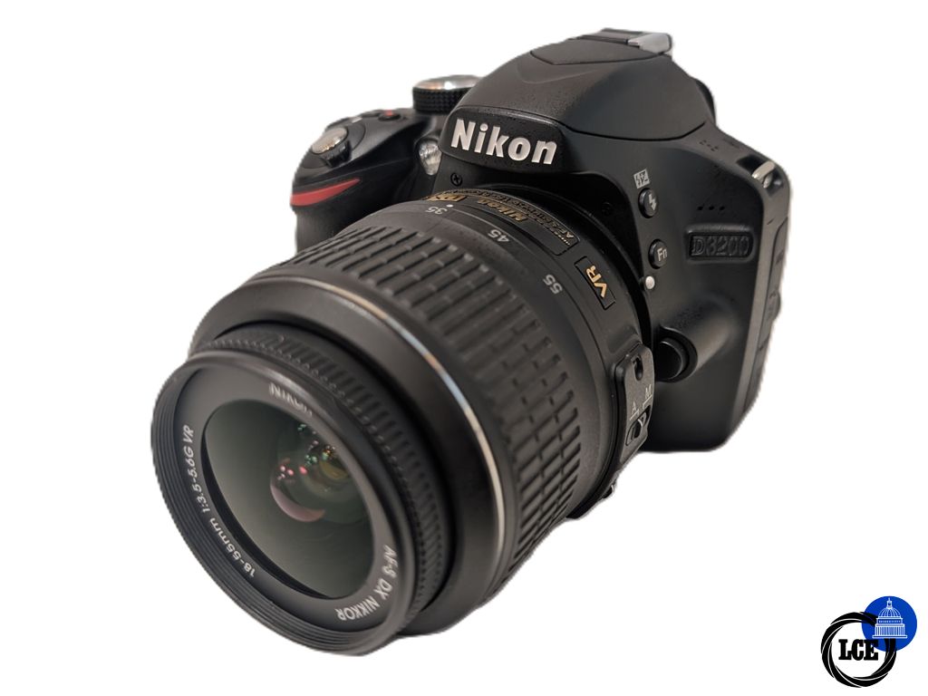 Nikon D3200 + AF-S 18-55mm F3.5-5.6 G DX - Low 4050 Shutter Count!