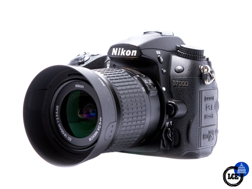Nikon D7000 + AF-S 18-55mm f3.5-5.6 G ED DX *Low shutter count*
