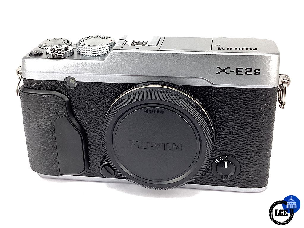 FujiFilm X-E2s BODY (Silver)