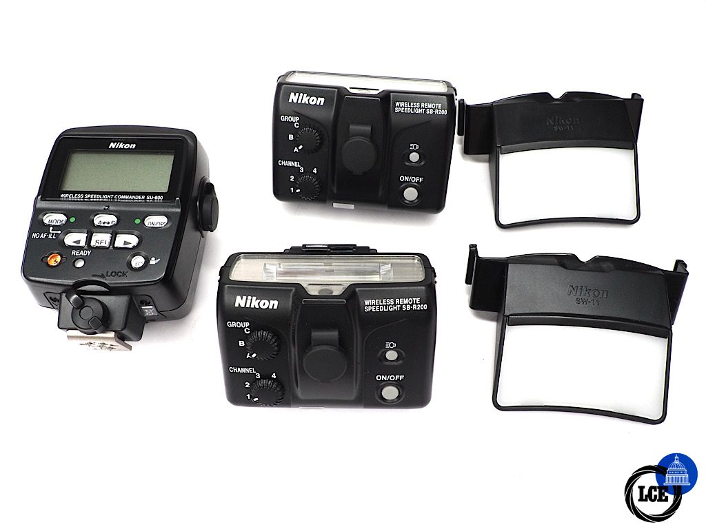 Nikon SU-800 + 2x SB-R200