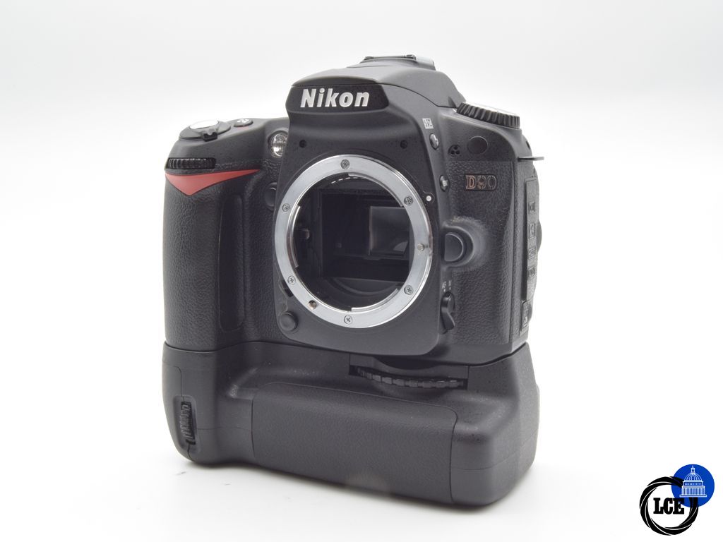 Nikon D90 Body + Generic Battery Grip Nikon D90 Body + Generic Battery Grip