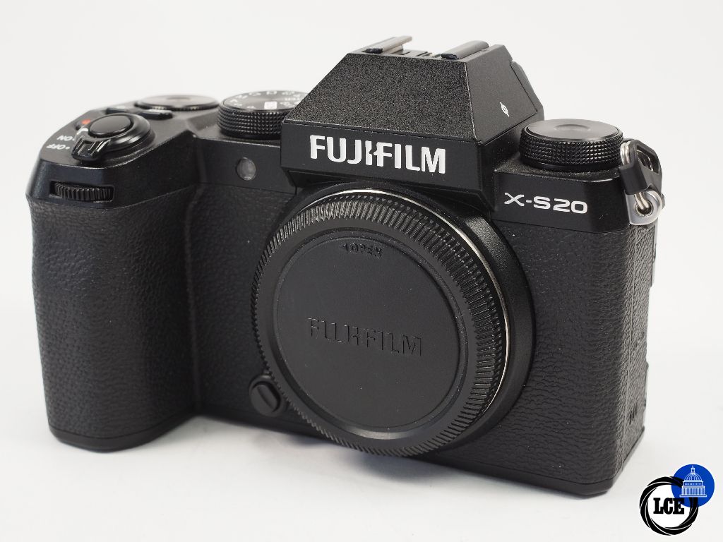 FujiFilm X-S20