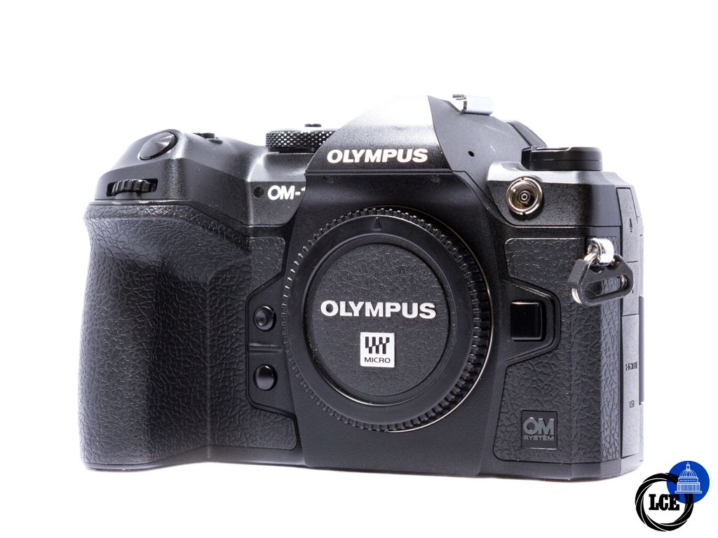 OM SYSTEM OM-1 body *Very low shutter count*