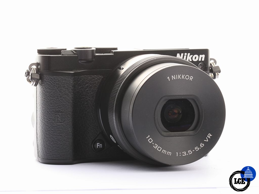 Nikon 1 J5 + 10-30mm [4*] | 10114367