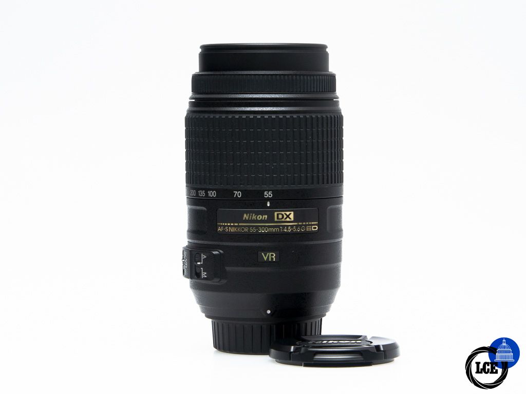 Nikon AF-S 55-300mm f/4.5-5.6 G DX ED VR Nikon AF-S 55-300mm f/4.5-5.6 G DX ED VR