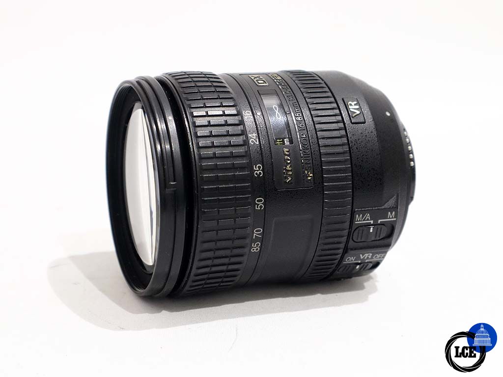 Nikon AF-S 16-85mm f3.5-5.6 DX