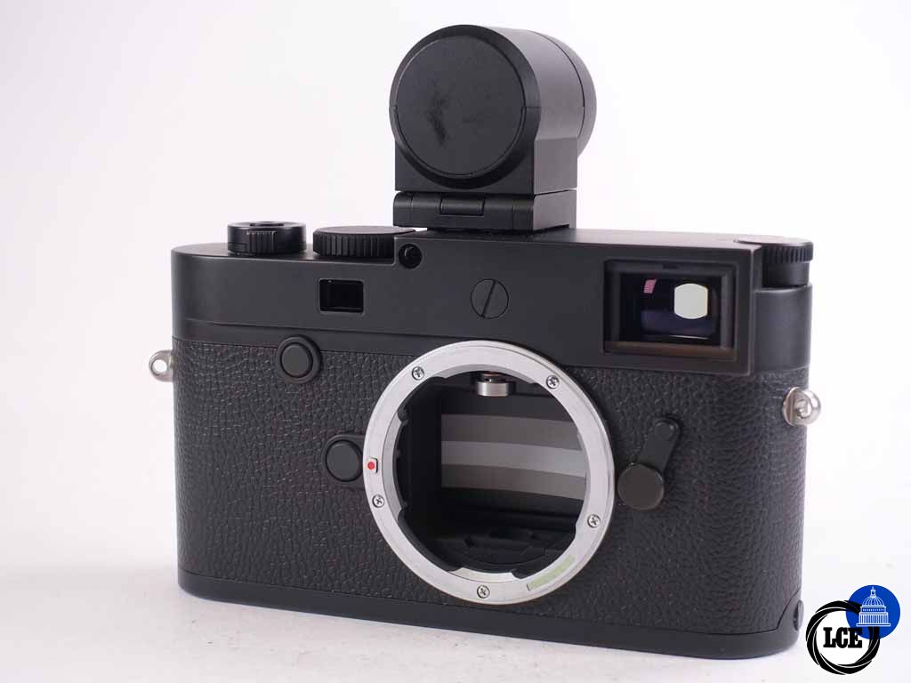 Leica M10 Monochrom with Visoflex Typ 020
