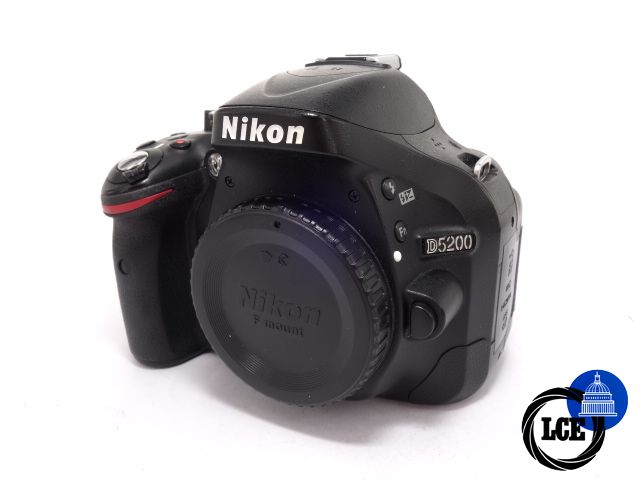 Nikon D5200 BODY