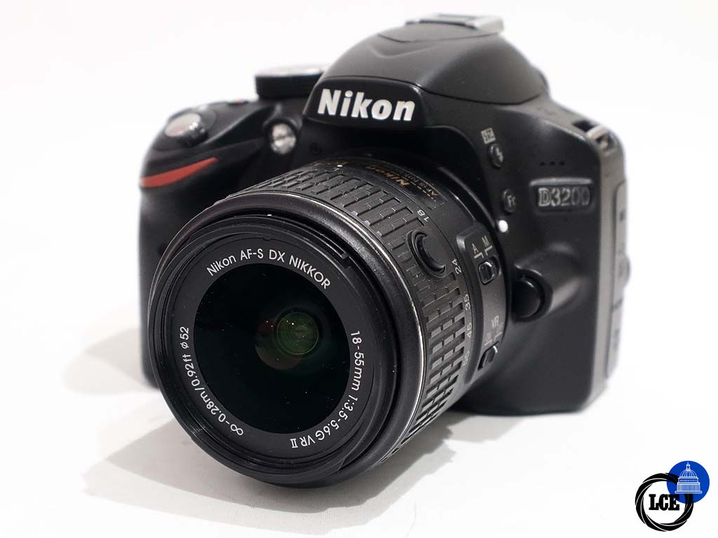Nikon D3200 + 18-55mm VR