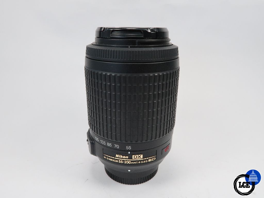 Nikon DX 55-200mm f4-5.6G VR Nikon DX 55-200mm f4-5.6G VR