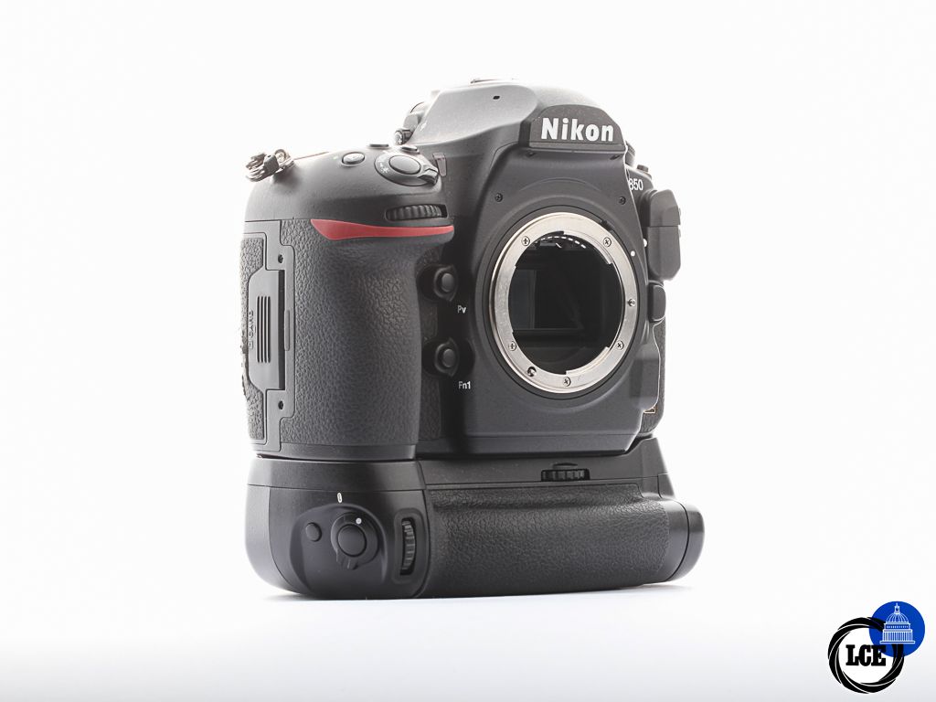 Nikon  D850 Body + Grip [4*]