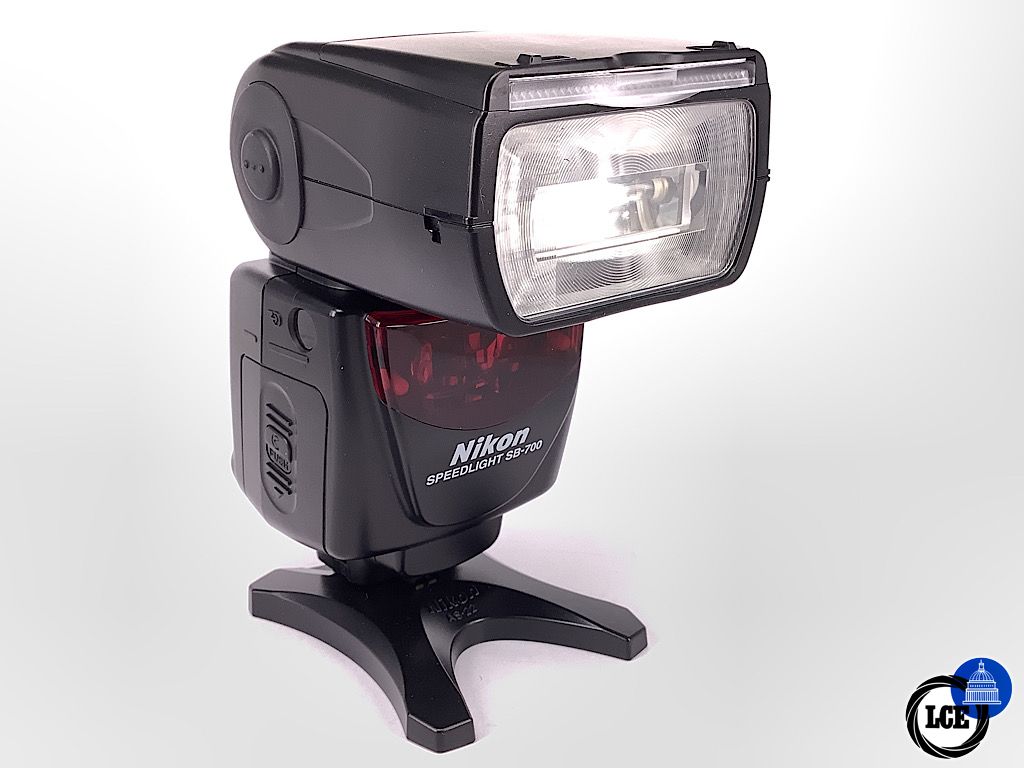 Nikon SPEEDLIGHT SB-700