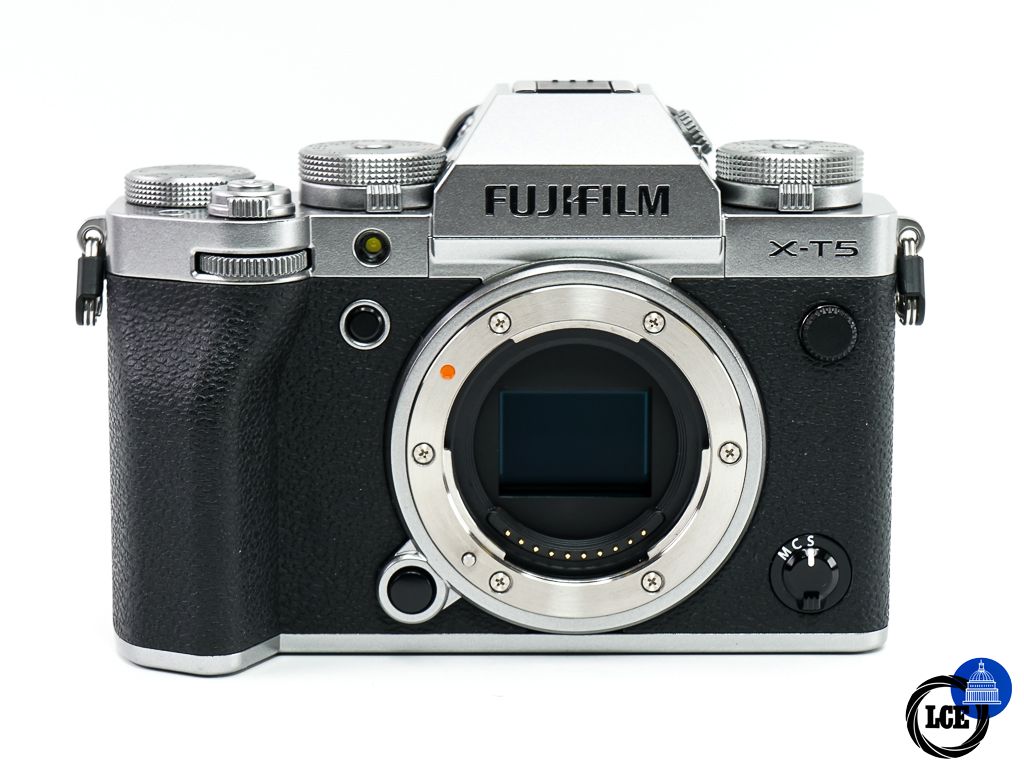 FujiFilm X-T5 Body