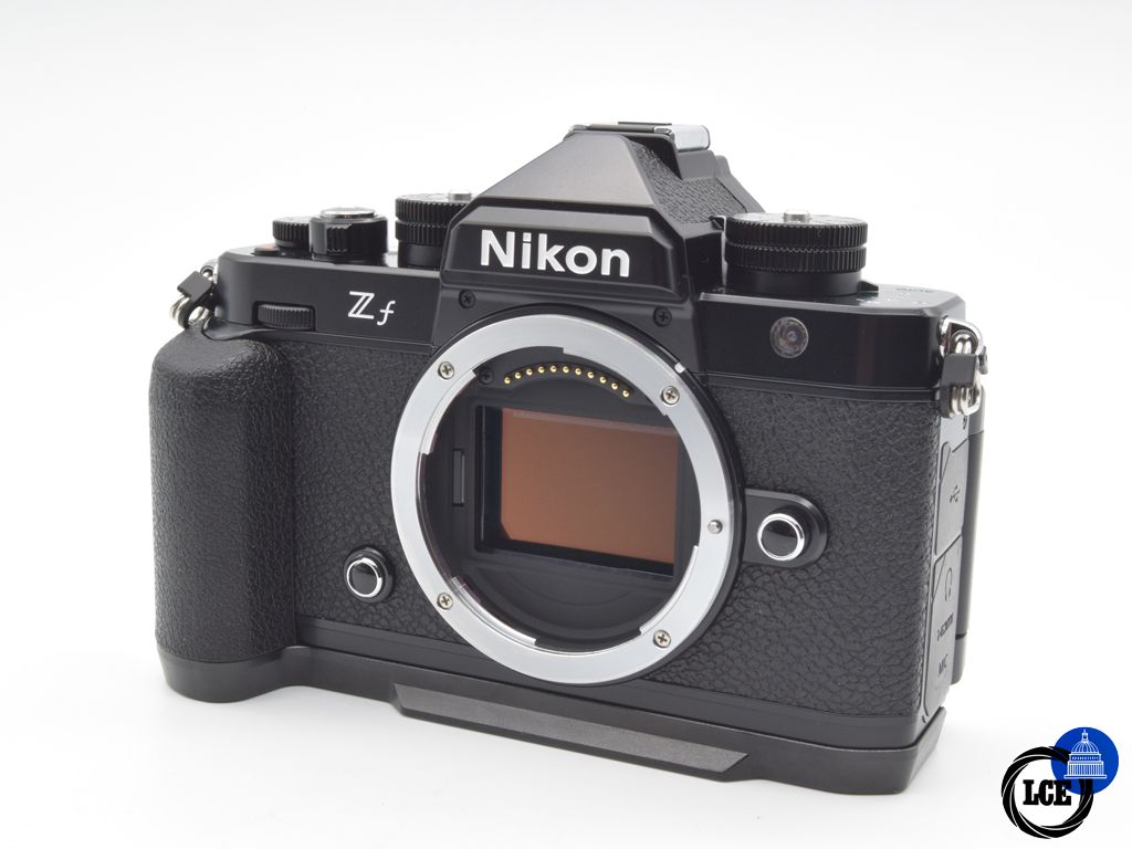 Nikon Zf Body + SmallRig Grip (2271 Shutter Actuations)