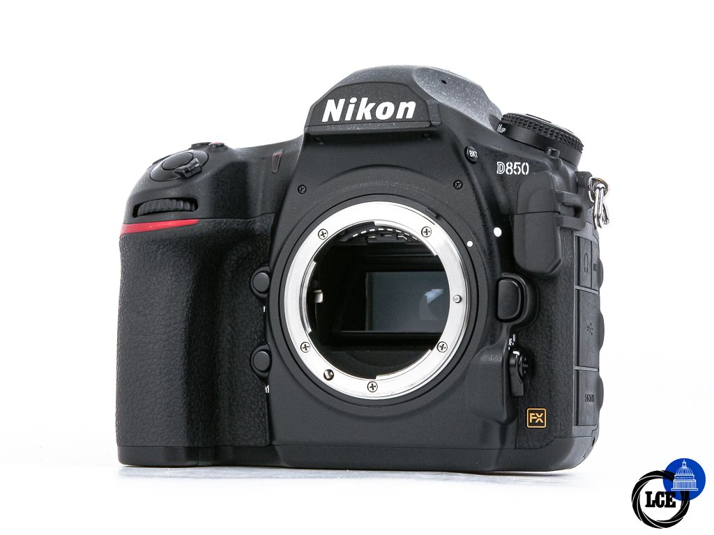 Nikon D850 Body **28k Shutter Count** Nikon D850 Body **28k Shutter Count**