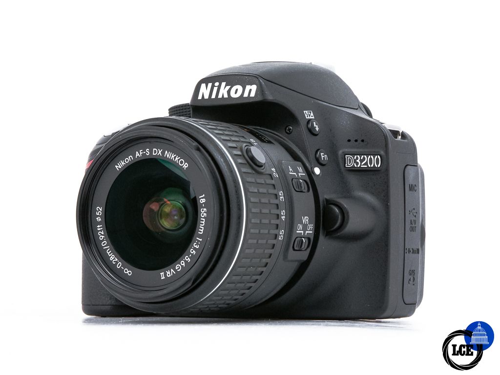 Nikon D3200 + 18-55mm VR II **1k Shutter Count** Nikon D3200 + 18-55mm VR II **1k Shutter Count**