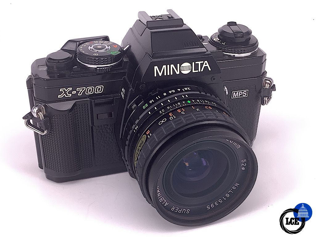 Minolta X700 + Albinar 28mm