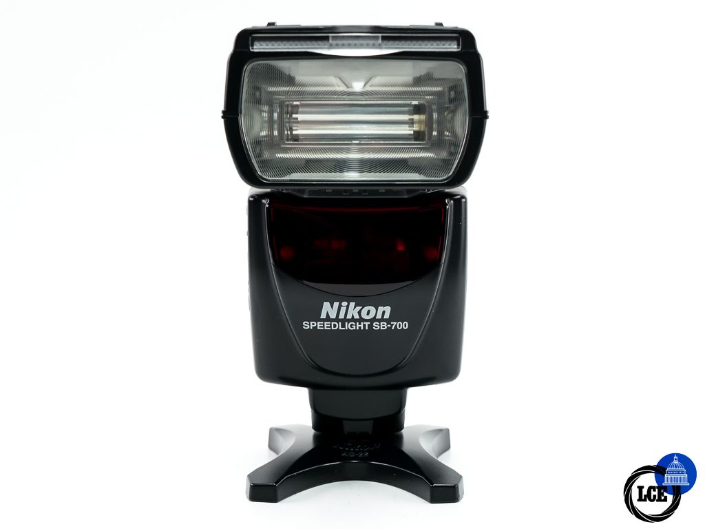 Nikon SPEEDLIGHT SB-700 * BOXED *