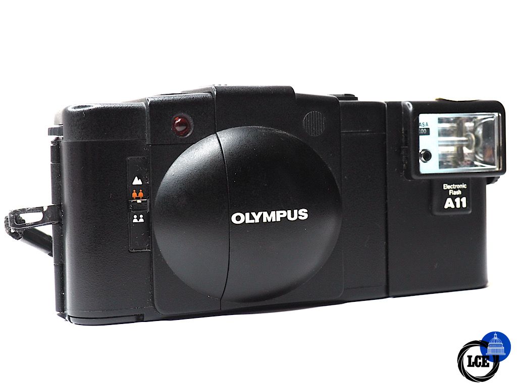 Olympus XA2 + Flash