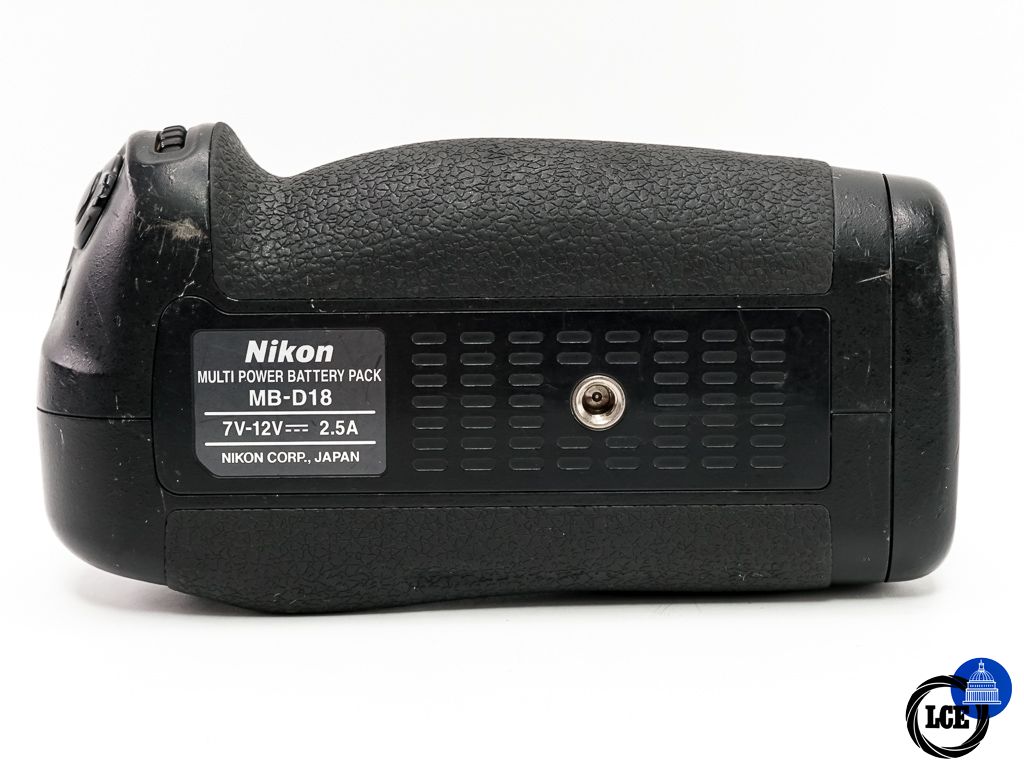 Nikon MB-D18 Grip