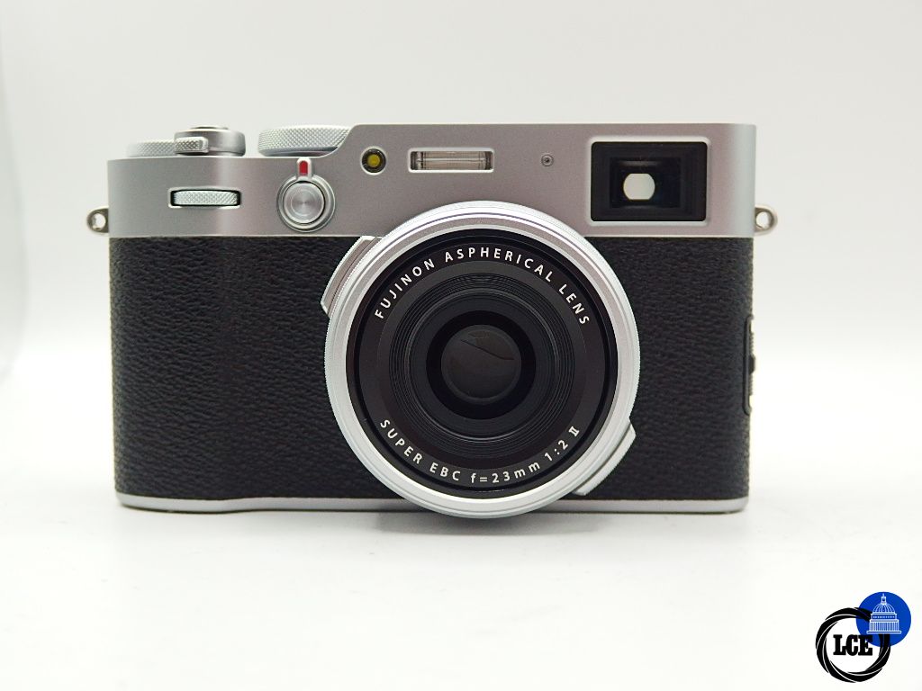 FujiFilm X100V Silver